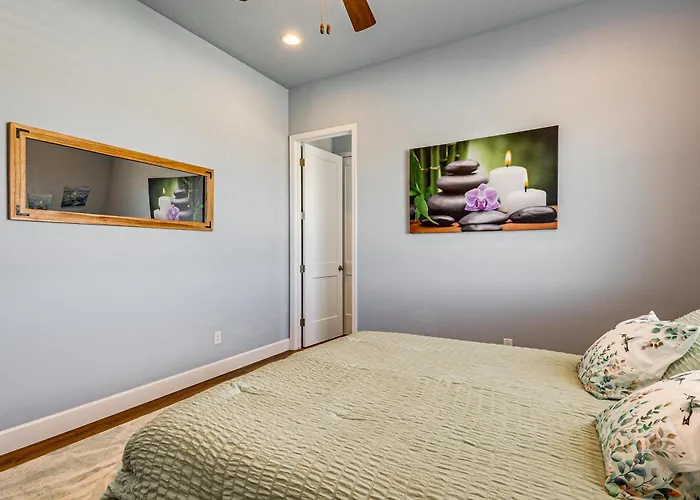 Equine-friendly Stay: Horse Stable Access, Hot Tub Prescott