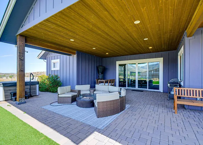 Equine-friendly Stay: Horse Stable Access, Hot Tub Dom wakacyjny Prescott